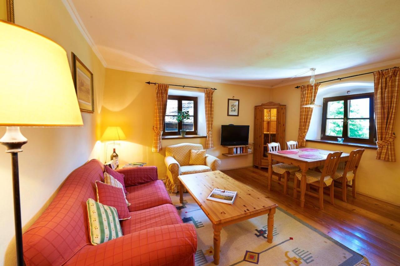 Ferienapartments Gutshof Brandis Лана Екстериор снимка
