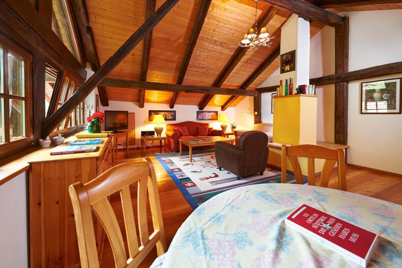 Ferienapartments Gutshof Brandis Лана Екстериор снимка