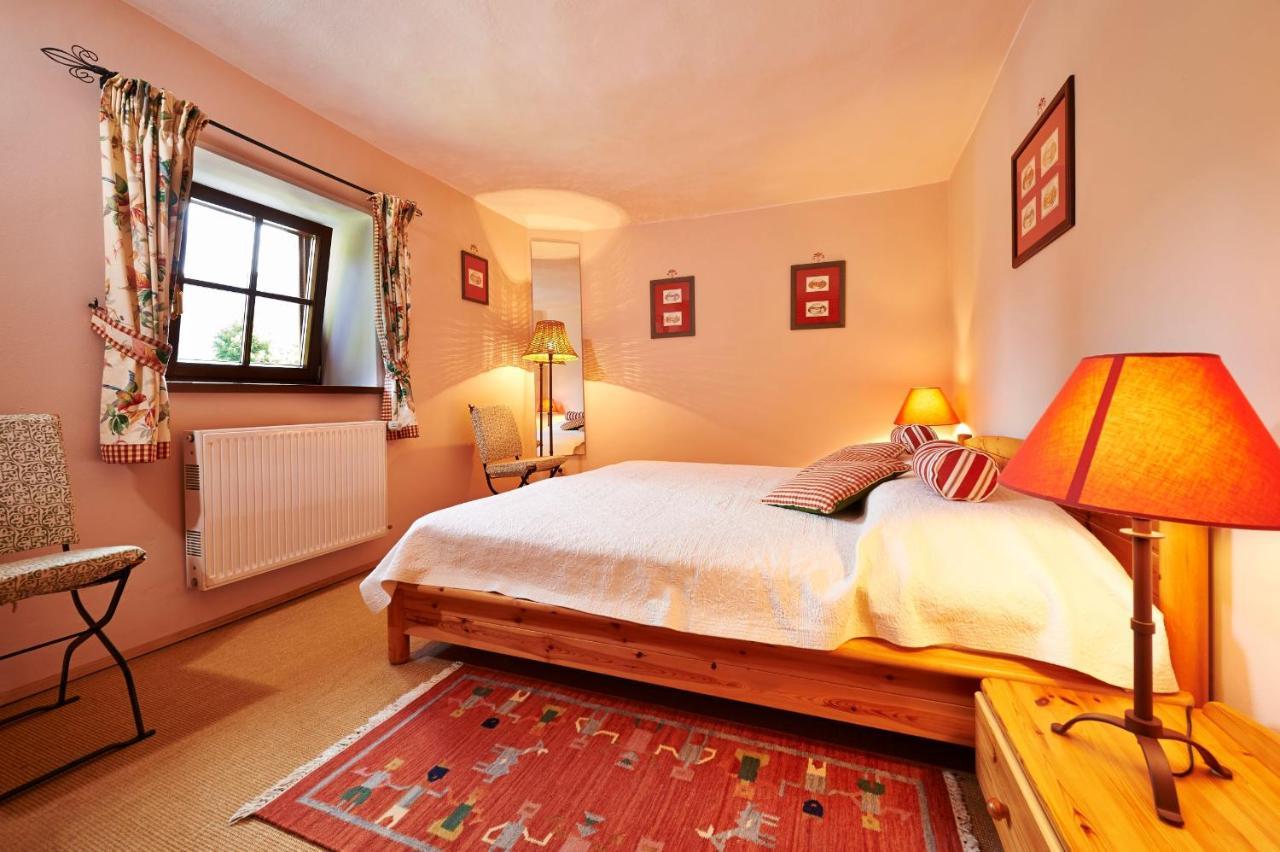Ferienapartments Gutshof Brandis Лана Екстериор снимка