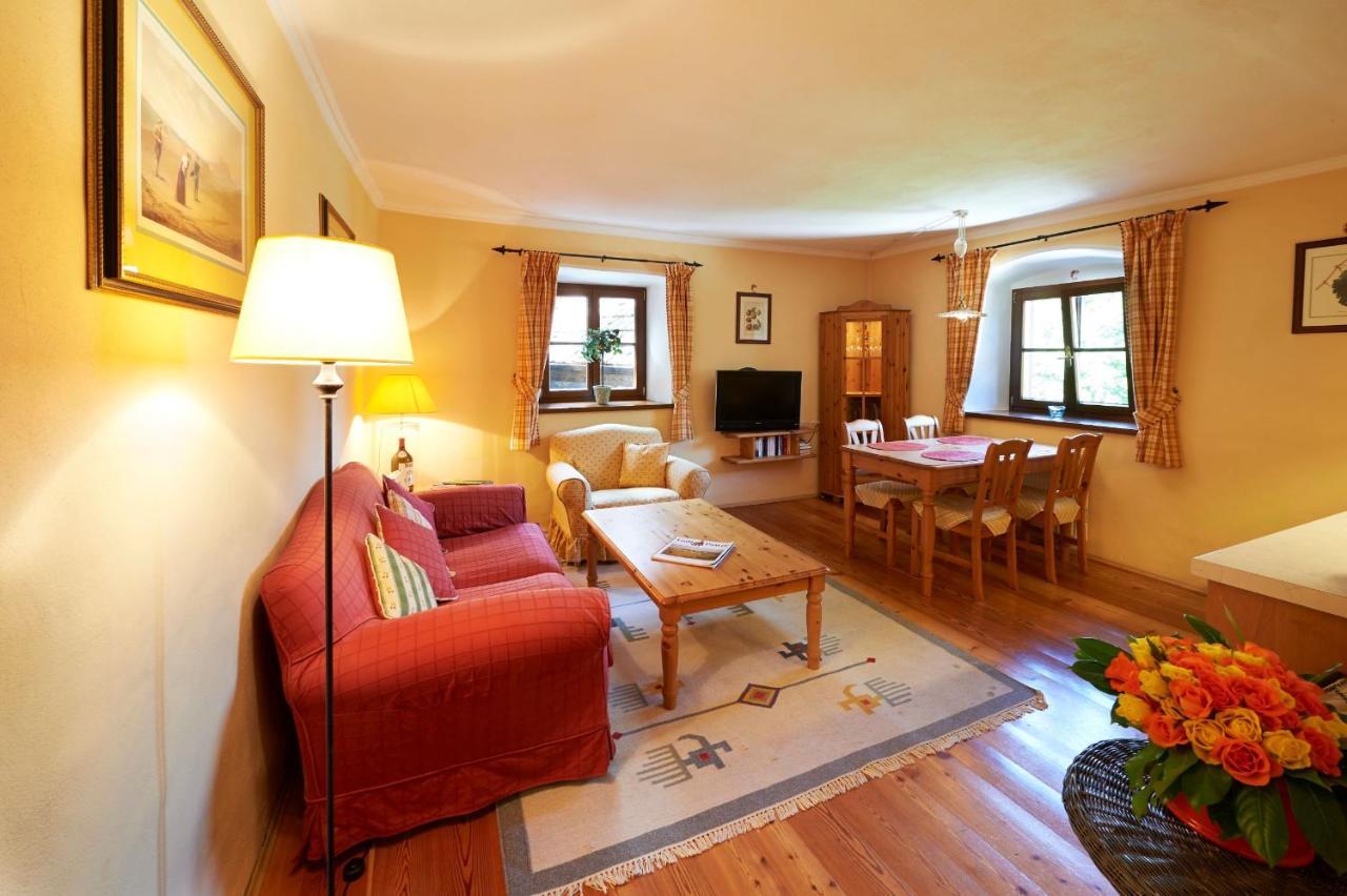 Ferienapartments Gutshof Brandis Лана Екстериор снимка