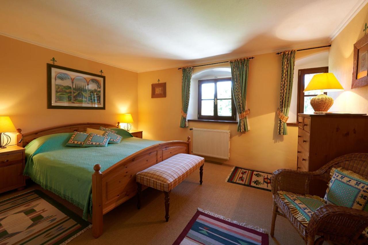 Ferienapartments Gutshof Brandis Лана Екстериор снимка